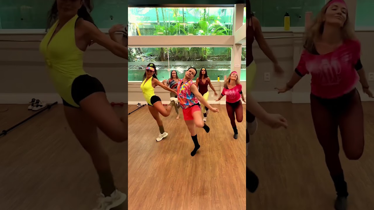 Jump for my love 🥰 Who loves this song? 