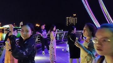 Review Bến Ninh Kiều và cầu đi bộ Cần Thơ về đêm