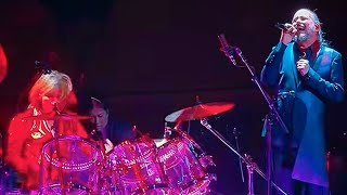 @JonathanDavisOfficial and @Yoshiki perform “Freak on a Leash” in LA on 7/16/26.
