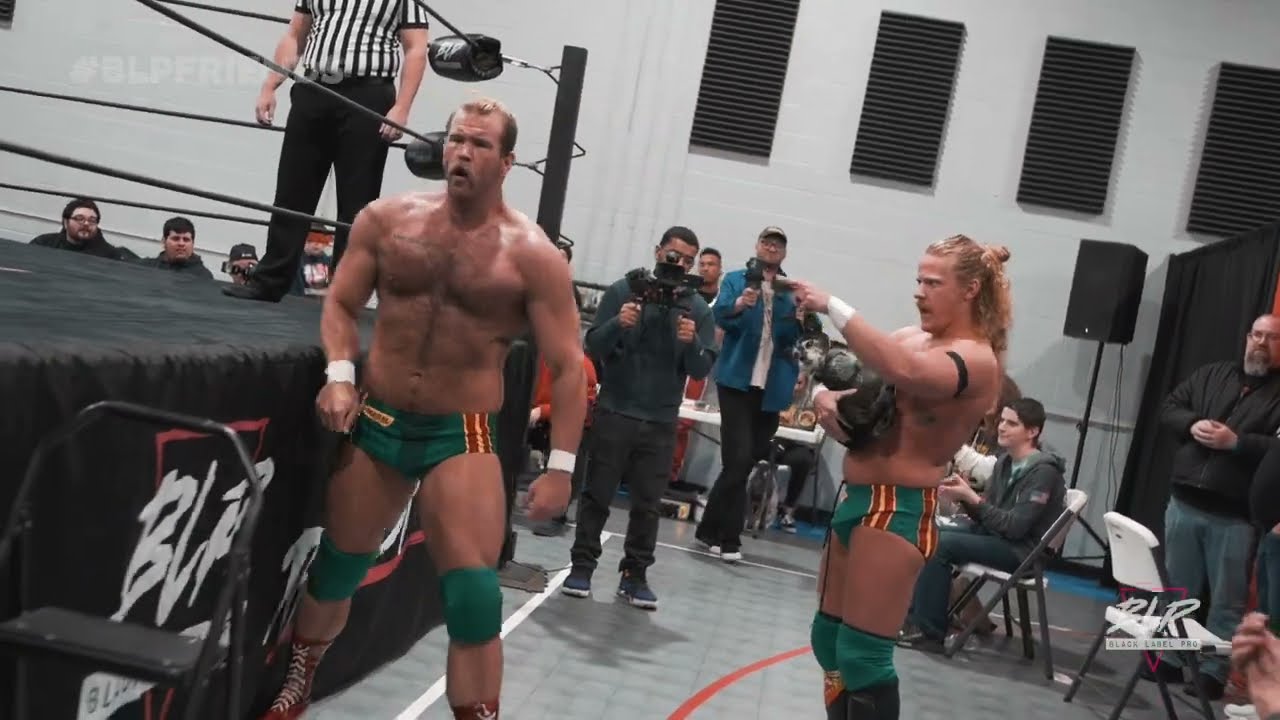 HOG & DOG know how to keep the Black Label Pro crowd entertained! | BLP All My Friends Are Enemies!