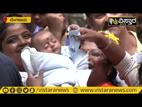 ಮಗು ಎತ್ತಿಕೊಂಡು ಮೋದಿ ದರ್ಶನ ಪಡೆದ ತಾಯಿ! | Parents Showed Child to PM Modi in Road Show | Vistara News