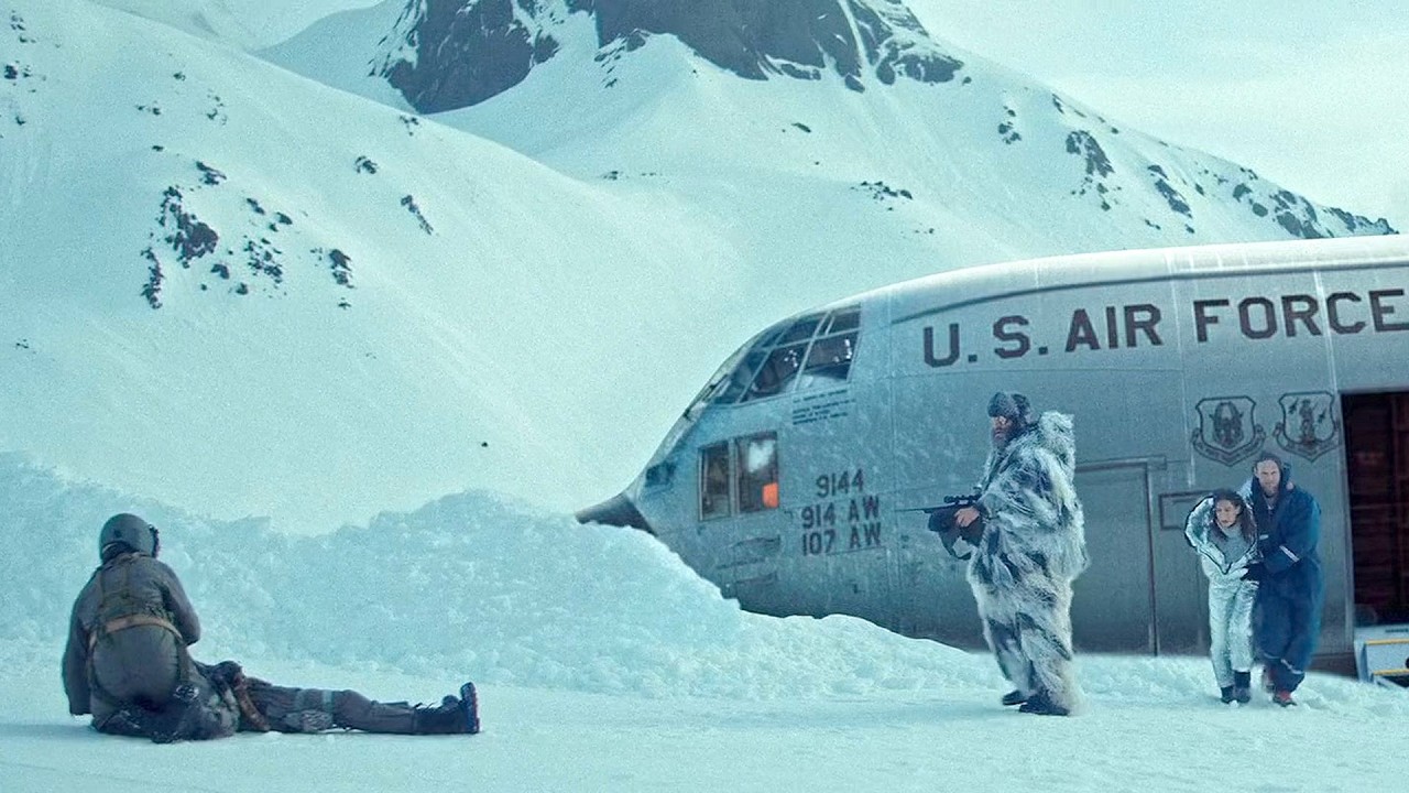 와... 미쳐버린 몰입감으로 35분을 순삭시키는 《힘을 숨긴 천재 변호사를 건드려버린 CIA의 최후...》 미개봉 첩보 스릴러 Top.2 [영화리뷰 결말포함]