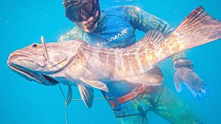 Spearfishing . Подводная охота в Эгейском море у берегов Турции.