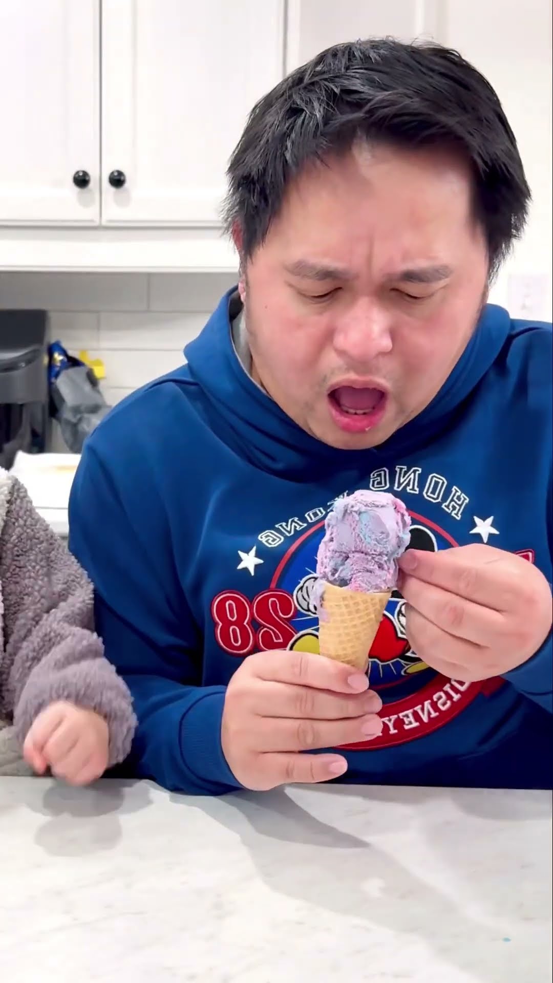 Dad gets ice cream pranked by baby ???❤️?