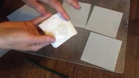 Applying dishsoap to duralar for monotypes