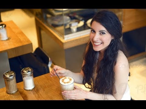 Video: How To Meet A Girl In A Cafe