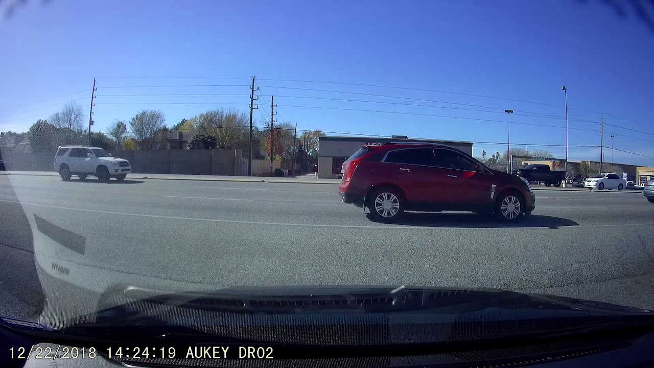 Accident at exit Timmy Chan's on Highway 6 & Bellaire - YouTube