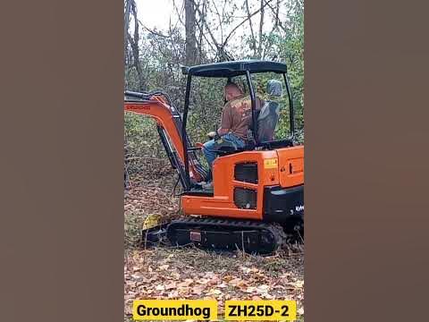 Groundhog ZH25D-2 Mini Excavator Clearing Land - YouTube
