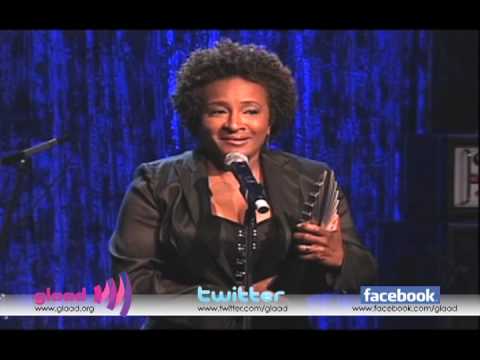 Wanda Sykes accepts the Stephen F. Kolzak Award at...