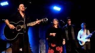 Jimmy LaFave w Gretchen Peters On A Bus To St Cloud chords