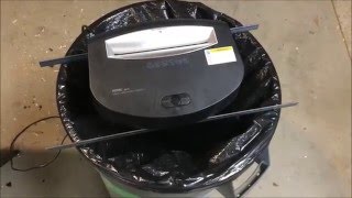 A simple shredder hack to put paper on bigger garbage can. please be
safe if you try this your own lot of things can go wrong. shredders
ar...