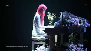 Kim Minjoo izone, playing piano