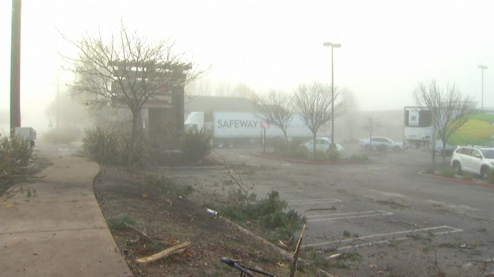 Tornado warning - Rare tornado touches down in Northern California