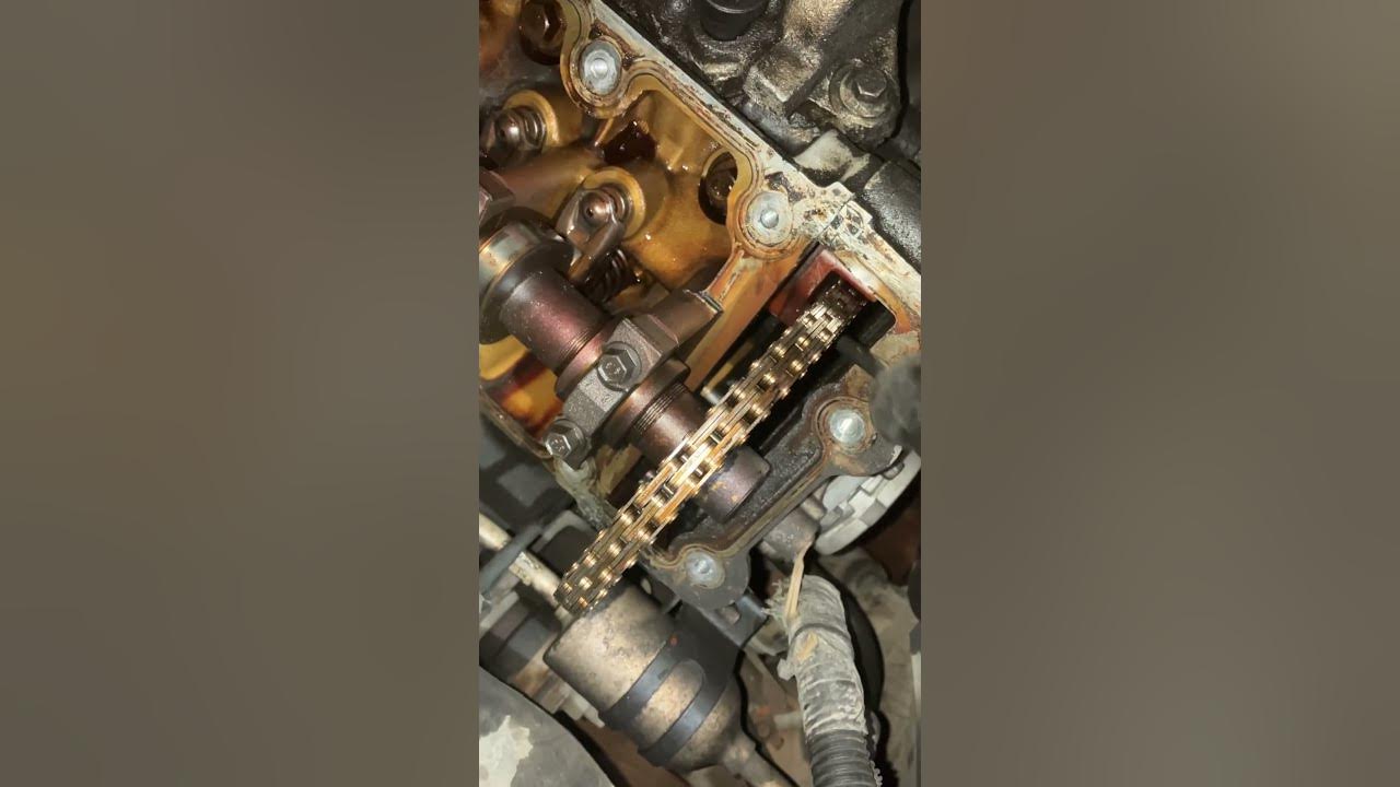03 2v 4 6 oil pressure loss or loud ticking under valve cover this