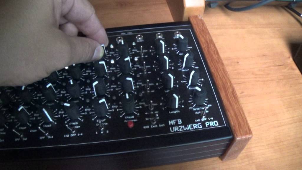 MFB URZWERG MK II vs. MINIBRUTE