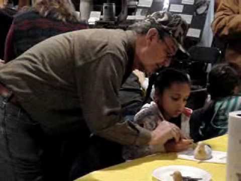 DECOY PAINTING WITH WARREN SAUNDERS.wmv