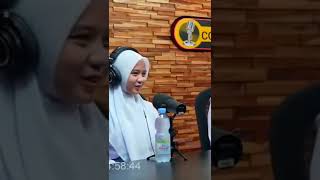 Tersipu Malu Deddy Corbuzier  lucu putihabuabu shorts deddycorbuzier