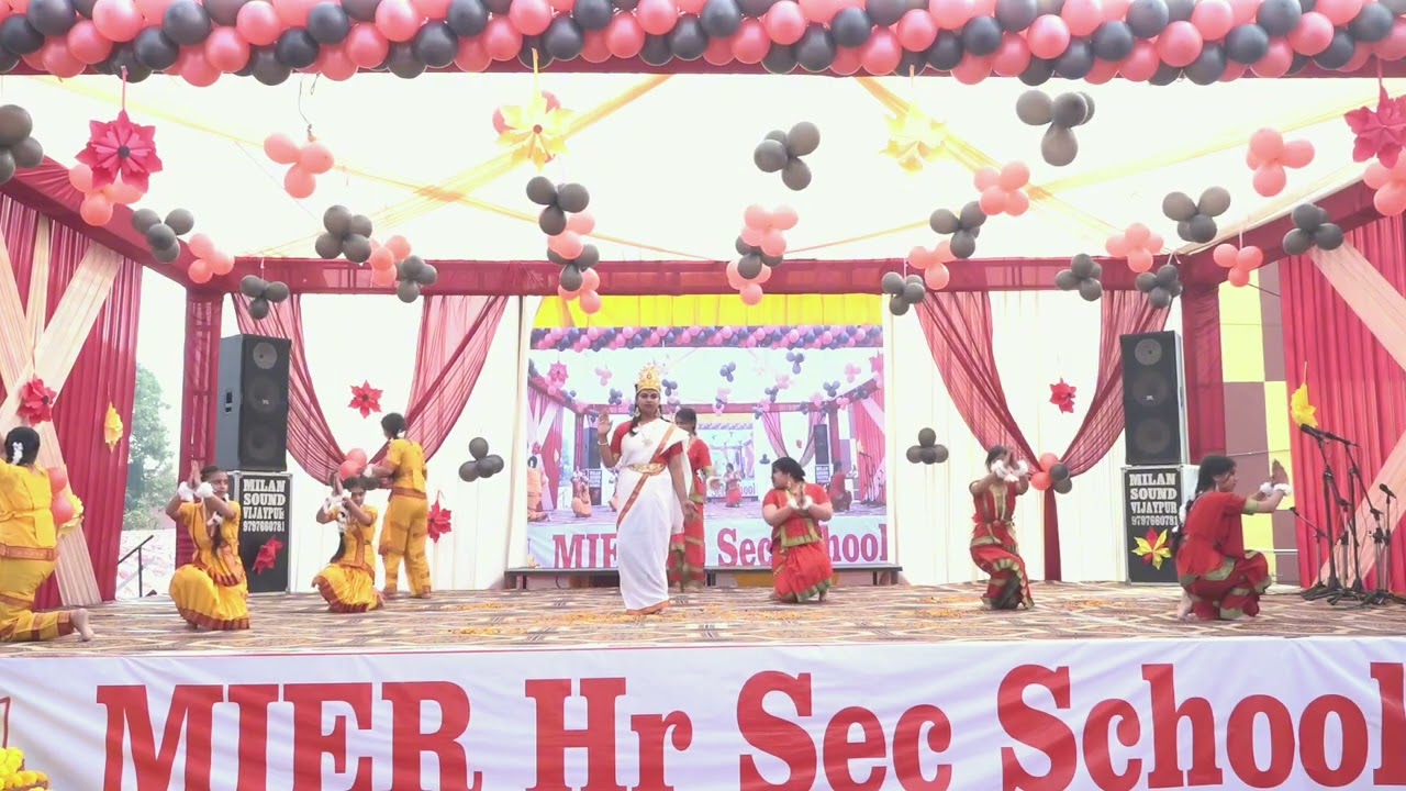 An old recording, timeless devotion ✨ Saraswati Vandana — seeking blessings of wisdom and art.