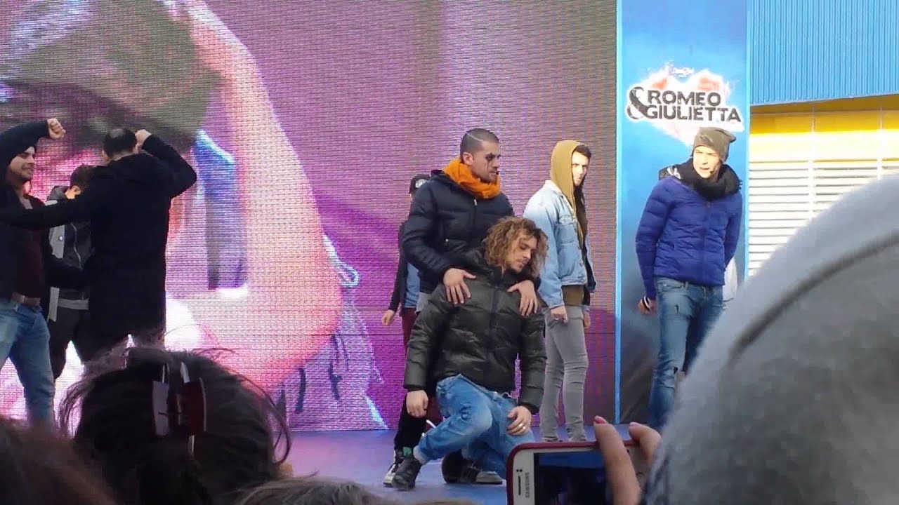 Romeo e Giulietta ama e cambia il mondo- il duello tra Tebaldo e Mercuzio (prove)