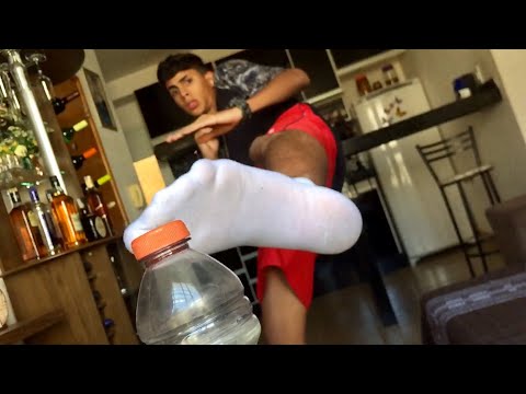 TENTEI ABRIR ESSA GARRAFA COM CHUTE *Bottle Cap Challenge*