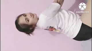 tiktok hot mama muda goyang nungging.