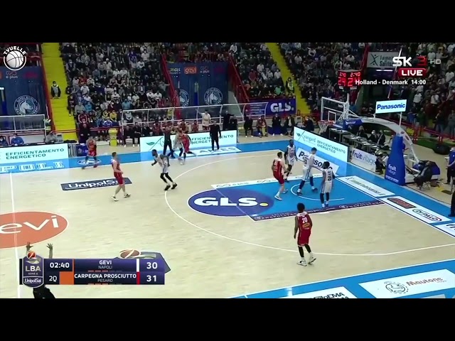 [Focus] Davide Moretti in GeVi Napoli - Carpegna Prosciutto Basket Pesaro