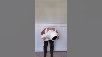 Never get makeup on your turtleneck again! #fashion #fallfashion #styletips #fashionhacks