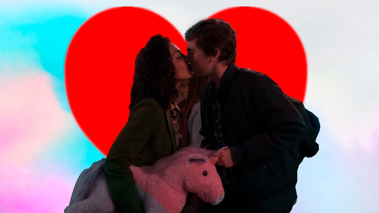 All the love story between Shaun and Carly