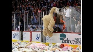Huge Teddy Bear thrown on the ice - San Diego Gulls screenshot 3