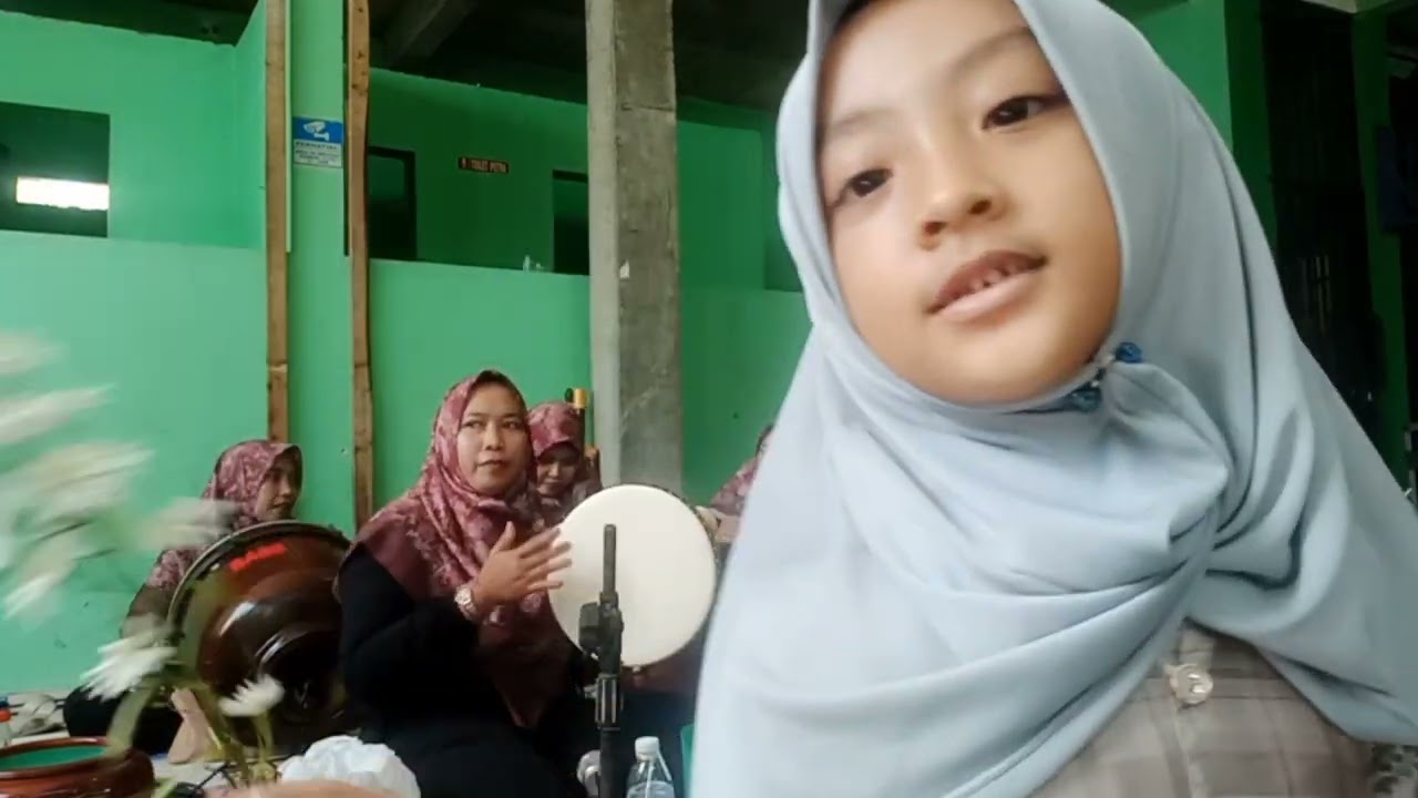 Huwa Ahmadun #grouprebanayarisputri 