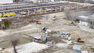 【大阪メトロ / 森之宮検車場に新駅】2023.2.20 クレーン車が2台動く！ 解体された建物の撤去もほぼ終わり、かなり敷地が広くなる。  JAPAN / Osaka