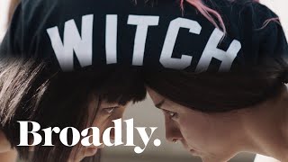 女性アーティストを支援する魔女集団
