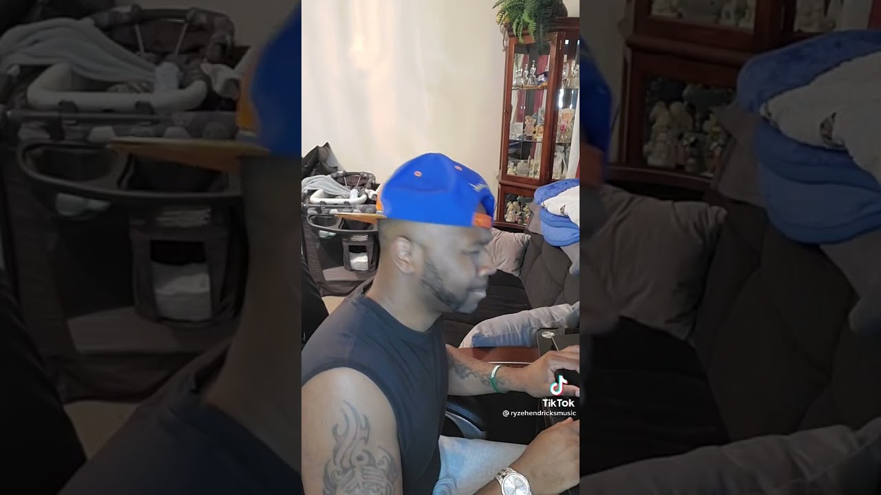 Chillin on the weekend like usual (MEME) - YouTube