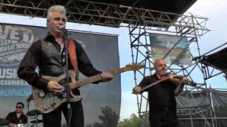 Dale Watson peforming I LIE WHEN I DRINK