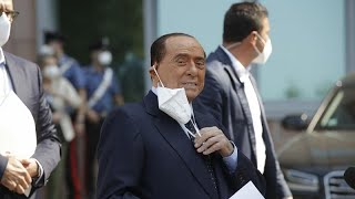 Présidentielle en Italie : Silvio Berlusconi retire sa candidature