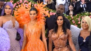 The Billion Dollar Fortune of the Kardashian Sisters