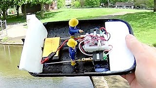 RC cardboard fruit tray boat @ Portishead Lake