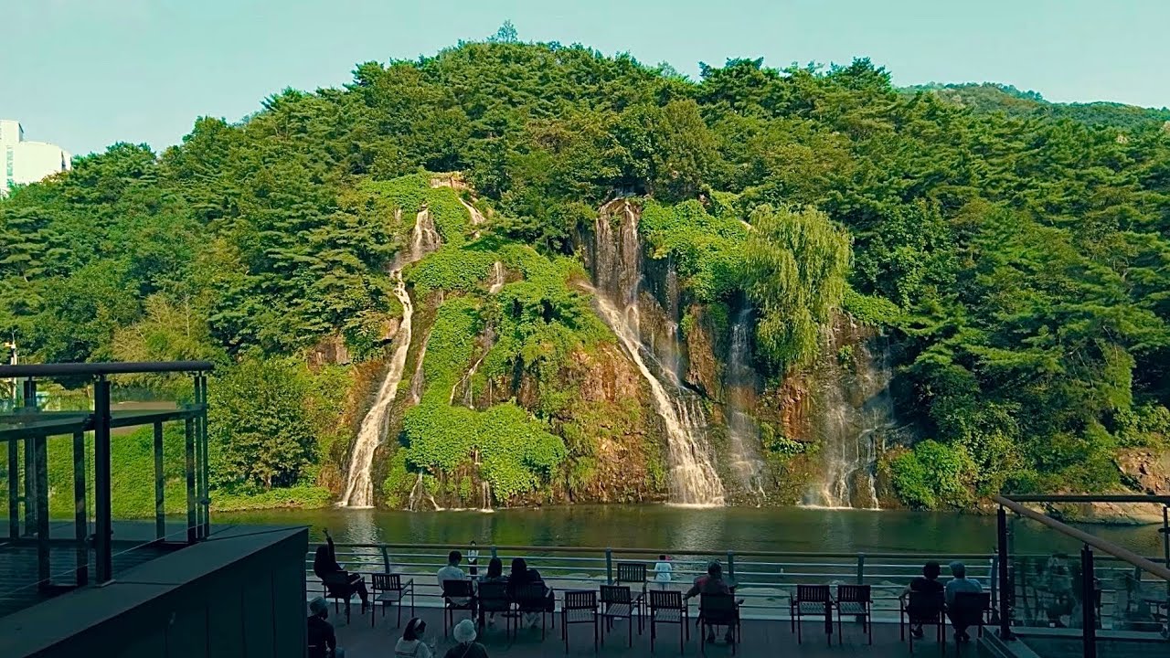 [4K SEOUL] From cafe waterfalls to wonderful fountains! Walking along