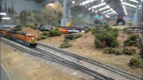 N Scale Trains, Episode 1