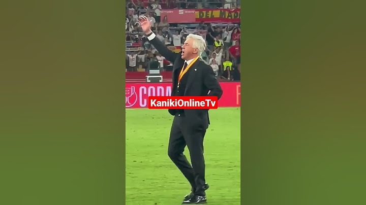ANCELOTTI SINGING WITH REAL MADRID FANS #realmadrid #ancelotti #madrid