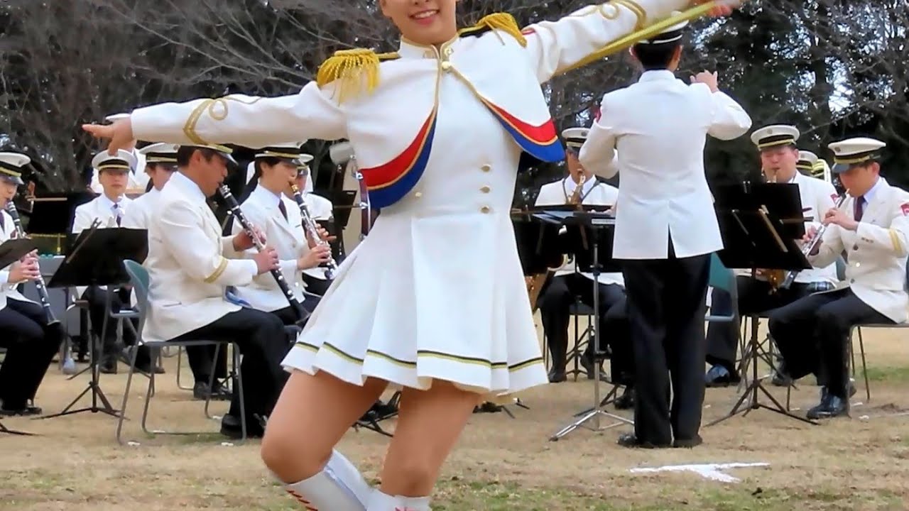 神奈川県警察音楽隊カラーガードの皆さんの華麗な演舞① Fly high