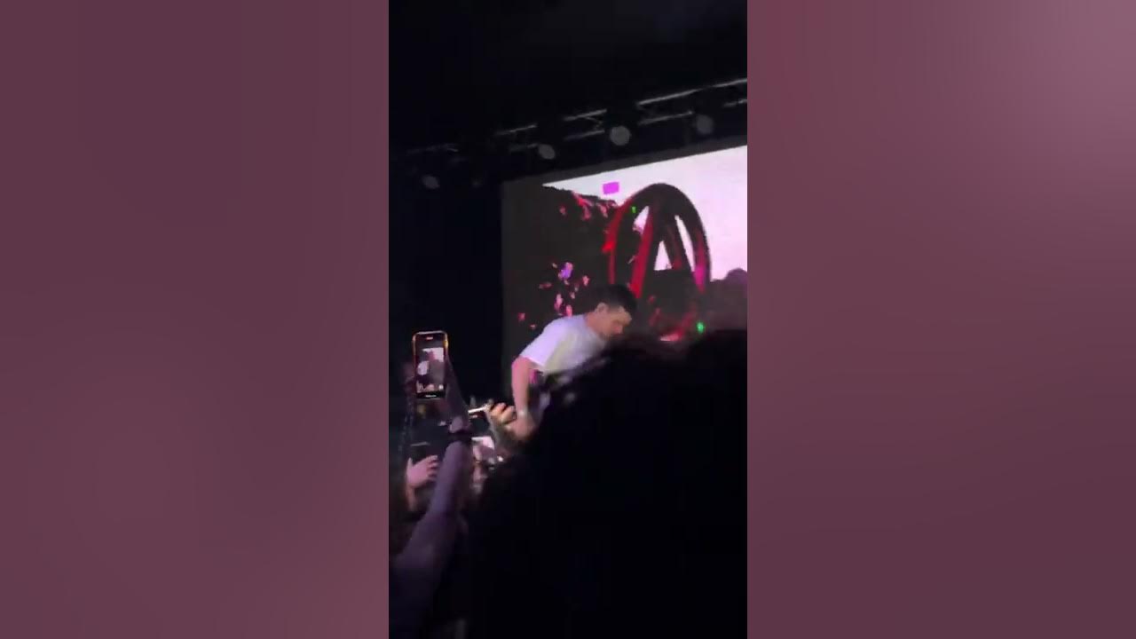 Aron Piper Gijon concierto/ Nieve YouTube