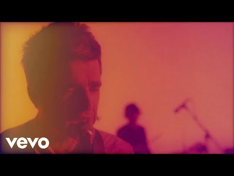 Noel Gallagher&#039;s High Flying Birds - In The Heat Of The Moment