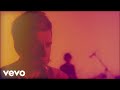 Noel Gallagher's High Flying Birds - In The Heat Of The Moment (Official Music Video)