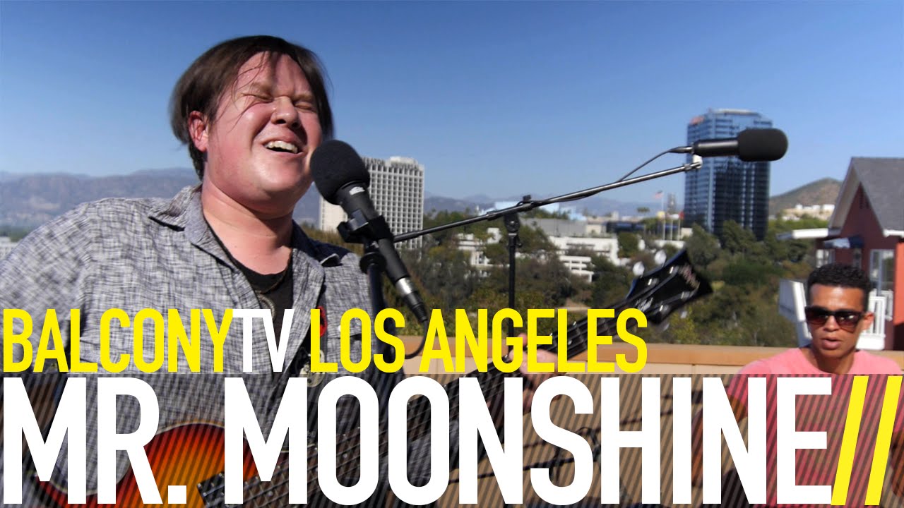 MR. MOONSHINE - WOLVES ON PARADE (BalconyTV)