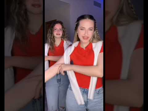 في الدنيا الكبيره وبلادها الكثيره لفيت لفيت لفيت ولما ناداني حب الاولاني شو تقول له جيت وجيت