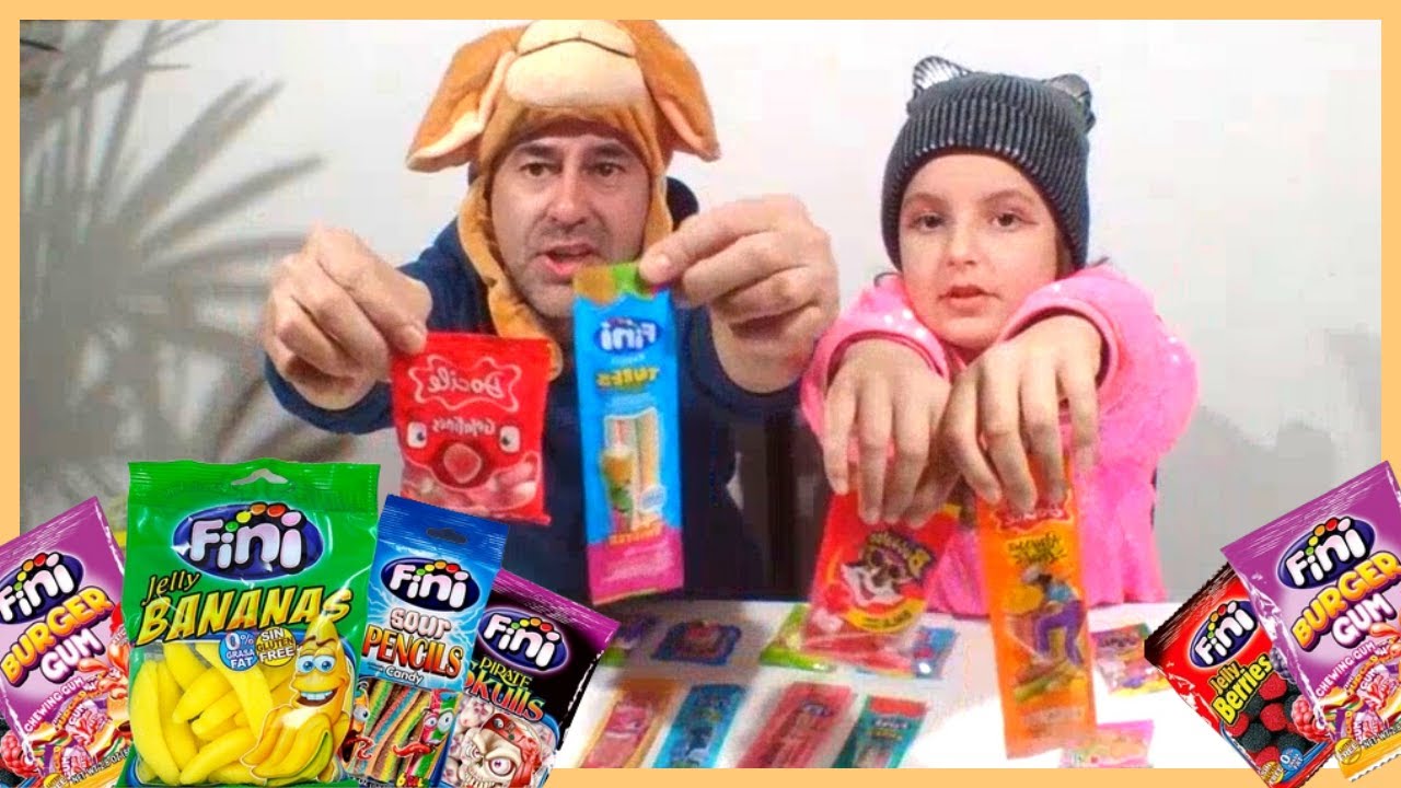 DESAFIO QUAL É A MINI GOMA/COMENDO GOMA DE OLHO FECHADO/DESAFIO MINI ...