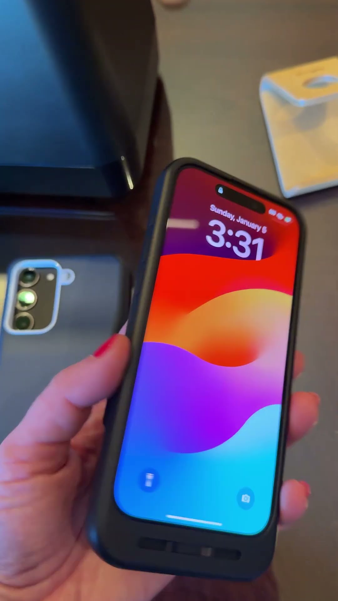 Swippitt Charging Station Recharges Your Phone in 2 Seconds
