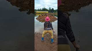 Dançando Para 30 Capivaras.