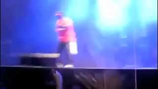 50 Cent Gets Attacked and  Fan Gets Beat Down by John Blues 3,751 views 10 years ago 1 minute, 1 second